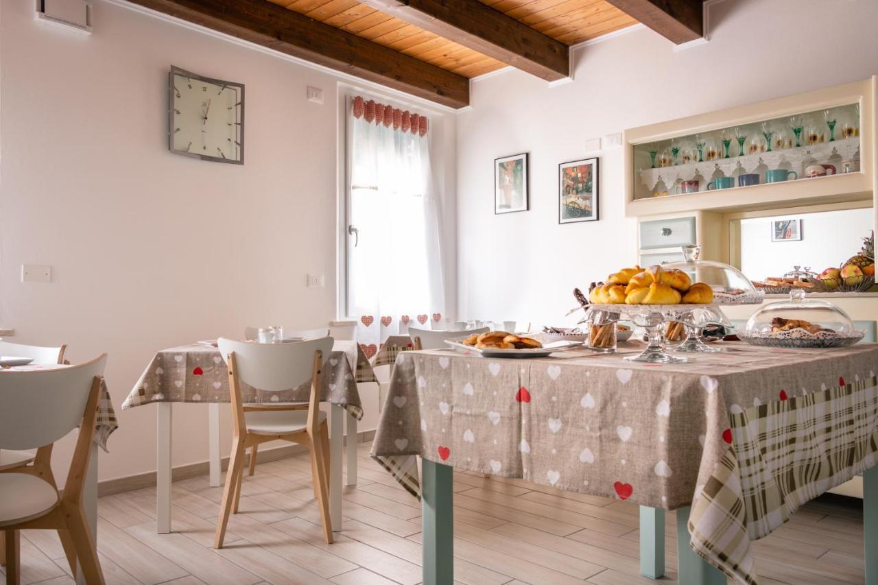 مبيت وإفطار كوماكيو La Casa Di Santino المظهر الخارجي الصورة